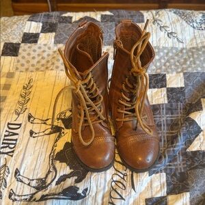 Brown boots